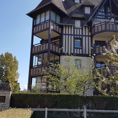 Appartement Residence Le Fairway Deauville Esterno foto